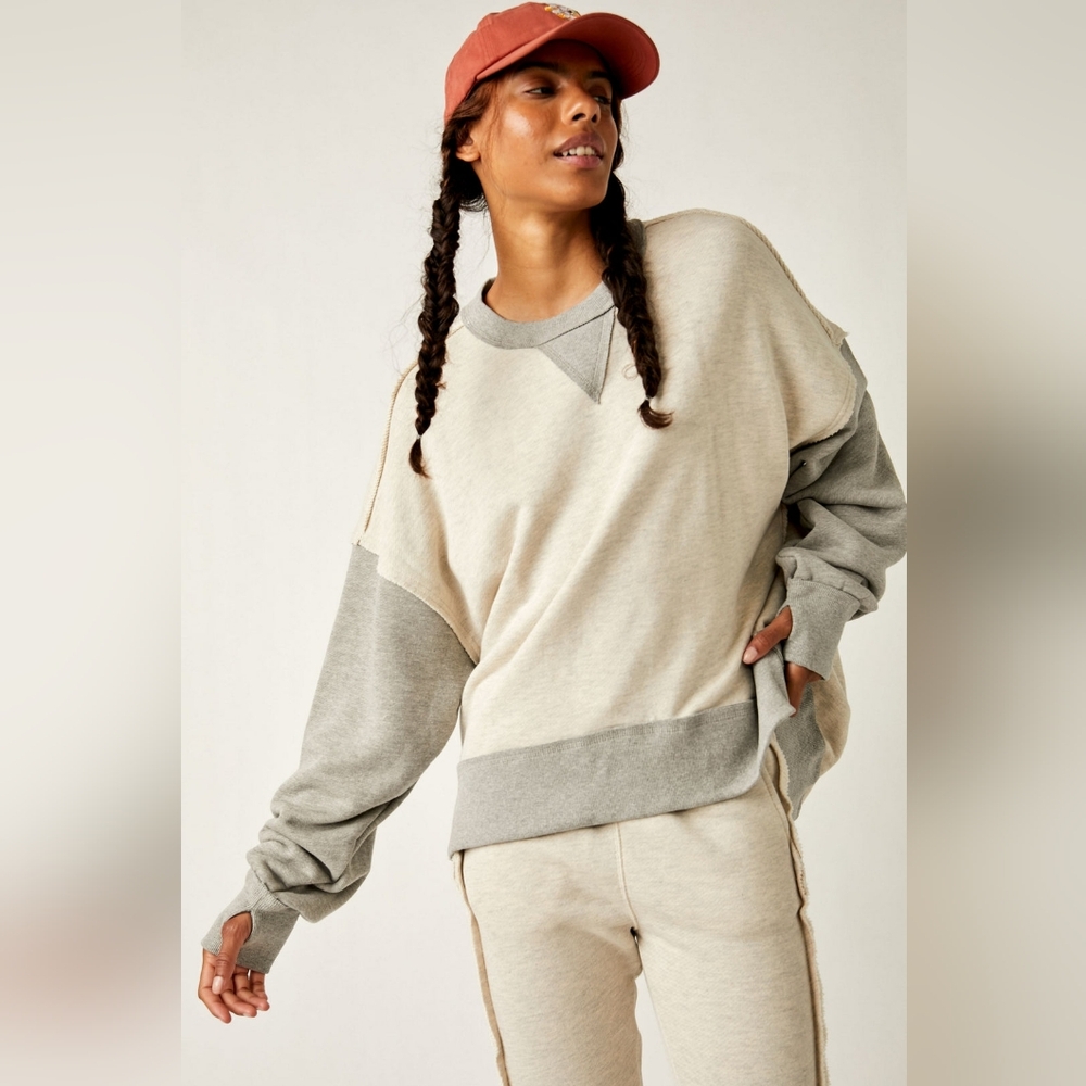 FREE PEOPLE MOVEMENT Stylish Gray and Green Women's Sweater